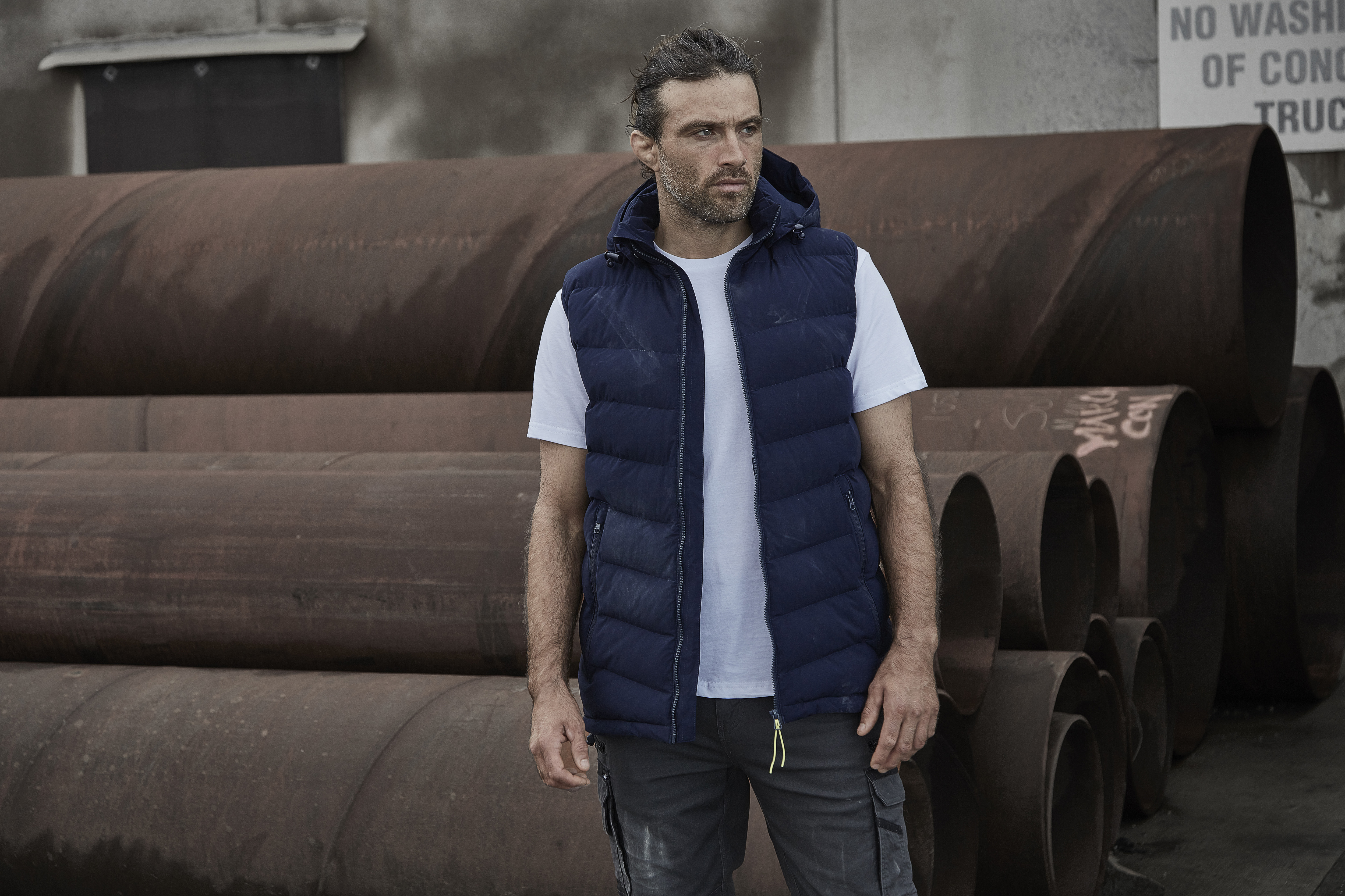 Syzmik Unisex Streetworx Hooded Puffer Vest